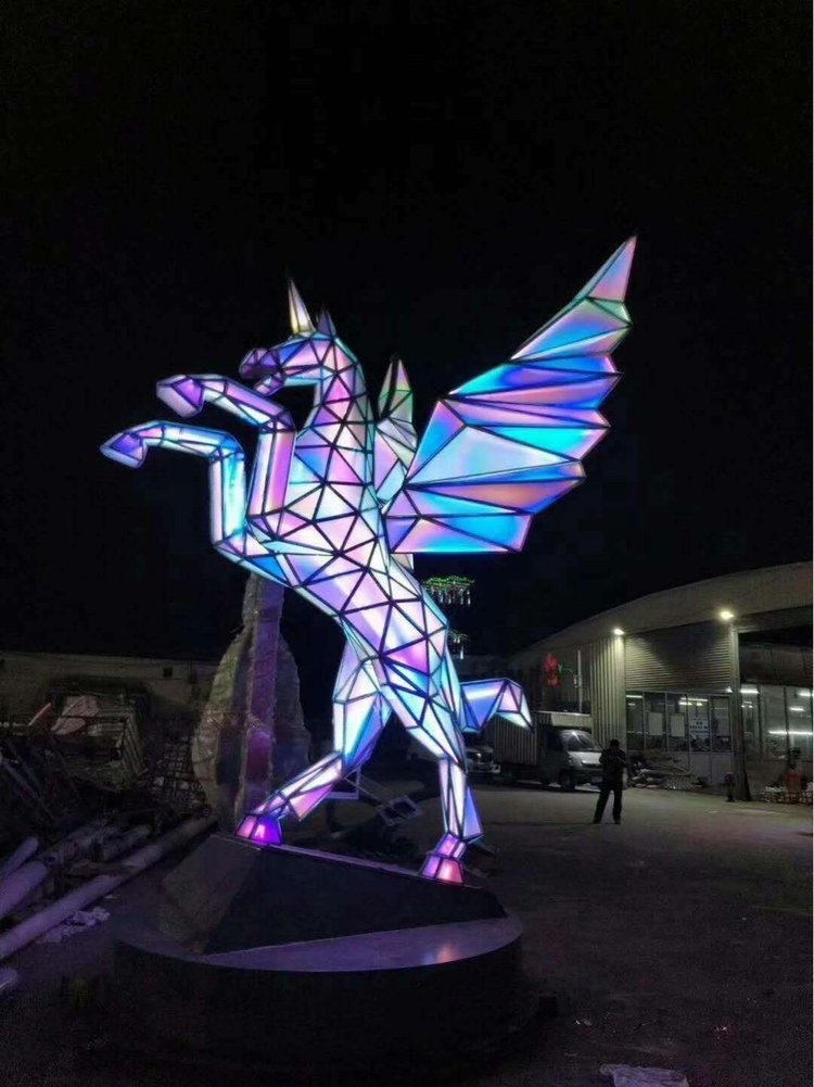光影塑形 非标发光地标灯在城市雕塑工程中的艺术赋能